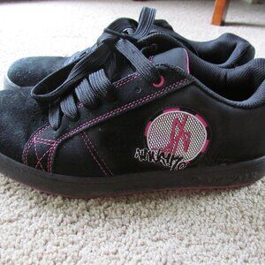 Vintage Airwalk Unisex Skateboarding Shoes Size 10 Black/Pink